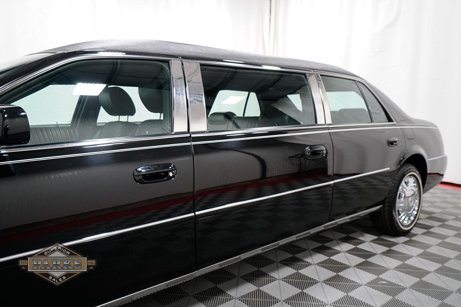 2010 Cadillac Federal Coach DTS 46 Raised Roof Limousine - Parks
